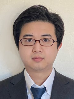 易　利・准教授